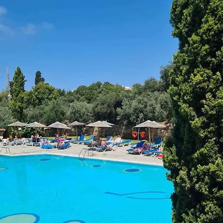 Basilica Apts 3* Paphos