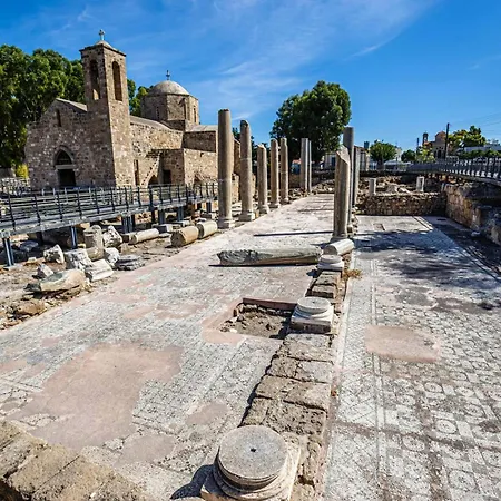 Basilica Apts 3* بافوس