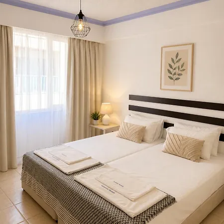 Basilica Apts 3*